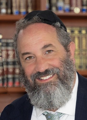 HaRav Fischer, Shlita